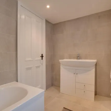 3 Ivy Terrace * Braidley (North Yorkshire)